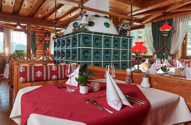 Nehmen Sie Platz in unserem gemütlichen Restaurant